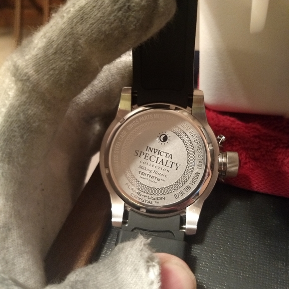Invicta watches and speciality case - Picture 2 of 8